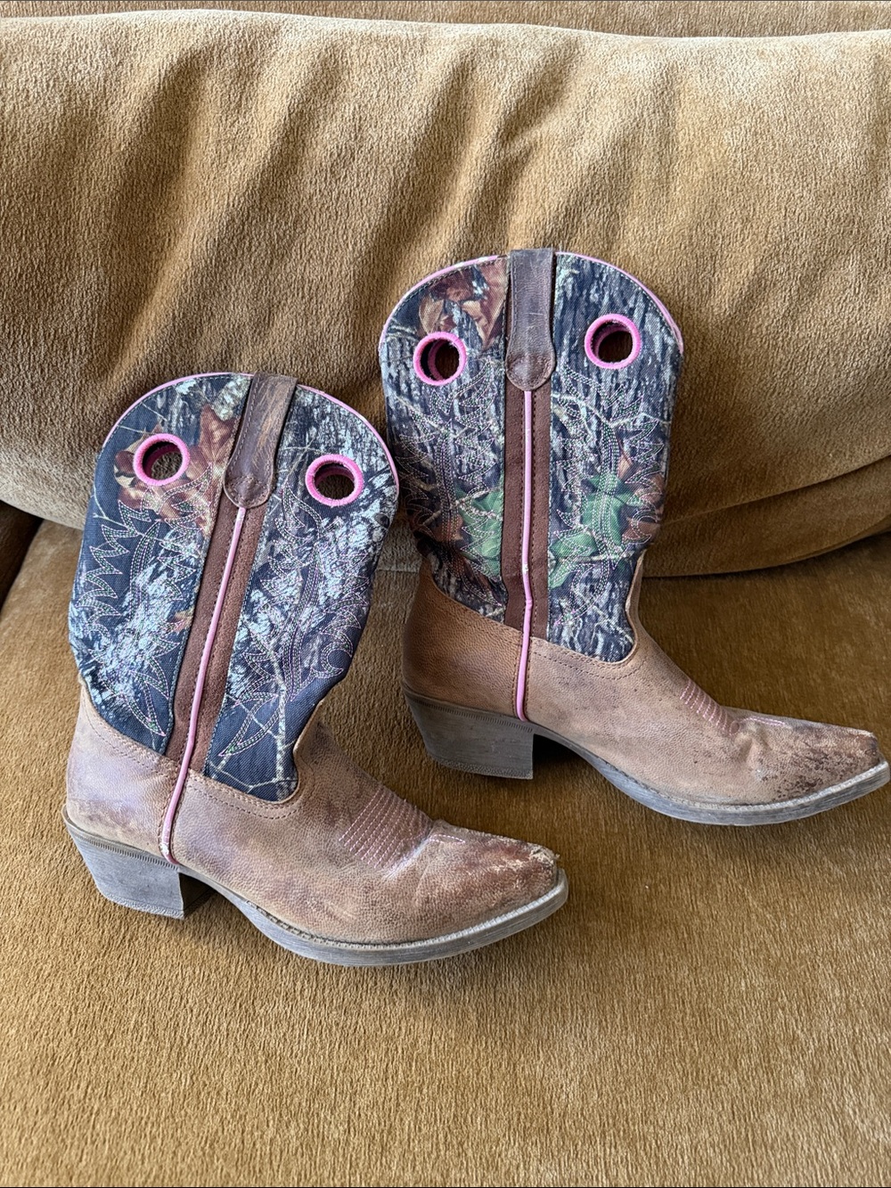 Justin Boots snip toe camo boots with pink
